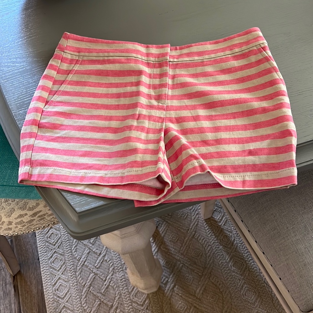 NWT Ann Taylor Loft 4” Shorts.. Size 8
